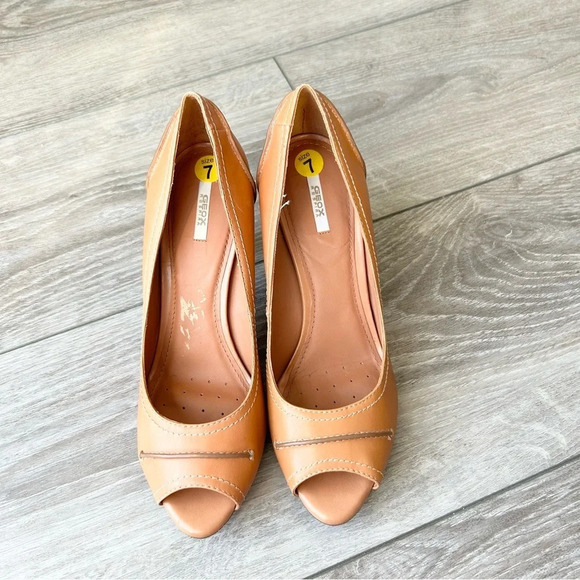 Geox Marie Claire High Pump in Camel - Picture 3 of 15